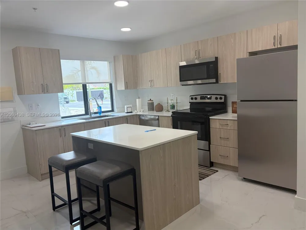 7462 W 4th Ave #108 Hialeah, FL 33014