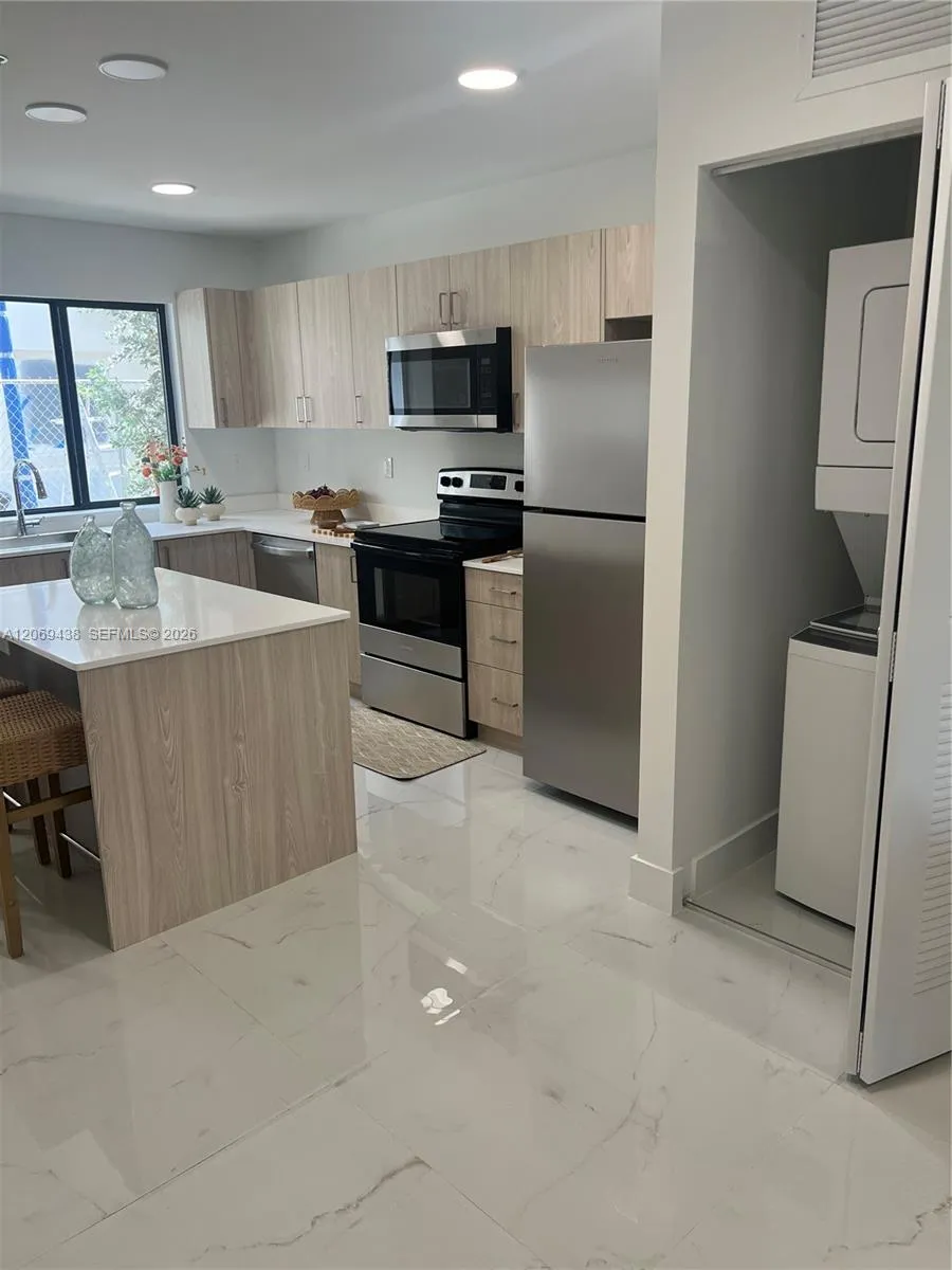 7462 W 4th Ave #108 Hialeah, FL 33014