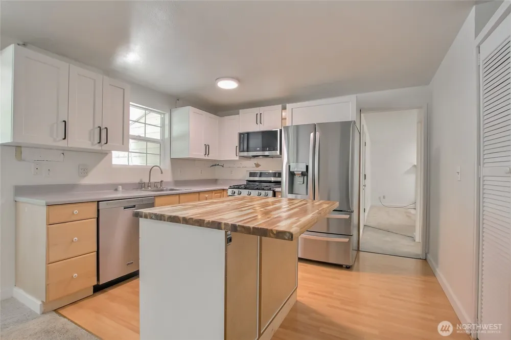 21815 6th Avenue W Bothell, WA 98021
