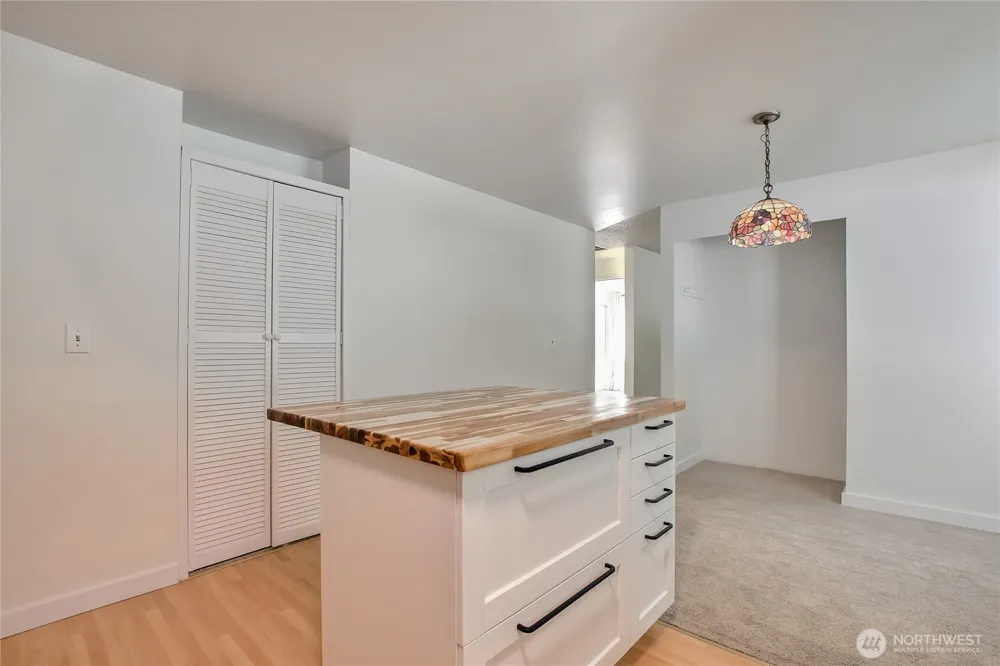 21815 6th Avenue W Bothell, WA 98021
