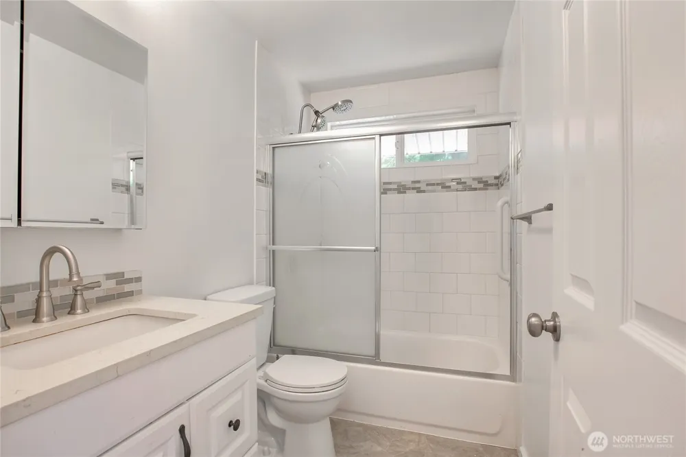 21815 6th Avenue W Bothell, WA 98021