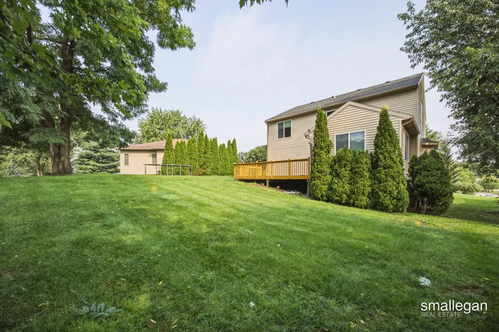 2959 Coppergrove Drive NE Grand Rapids Charter Township, MI 49525