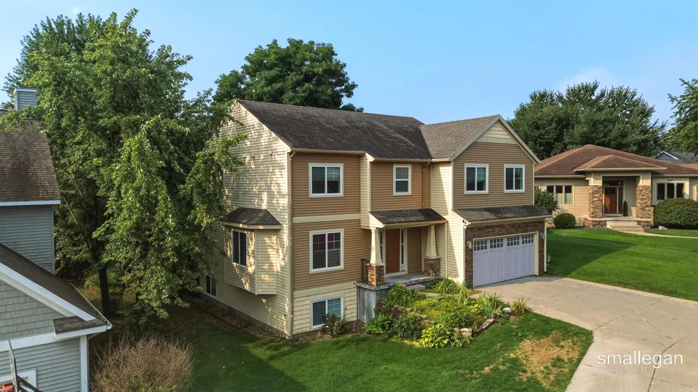 2959 Coppergrove Drive NE Grand Rapids Charter Township, MI 49525
