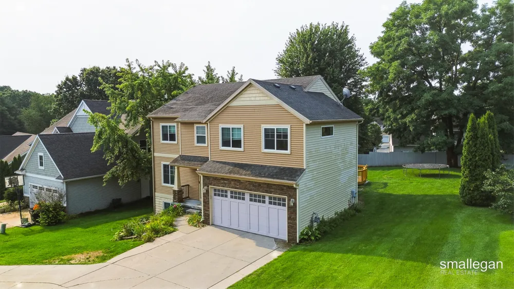 2959 Coppergrove Drive NE Grand Rapids Charter Township, MI 49525