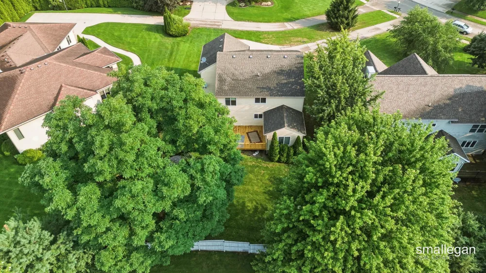 2959 Coppergrove Drive NE Grand Rapids Charter Township, MI 49525