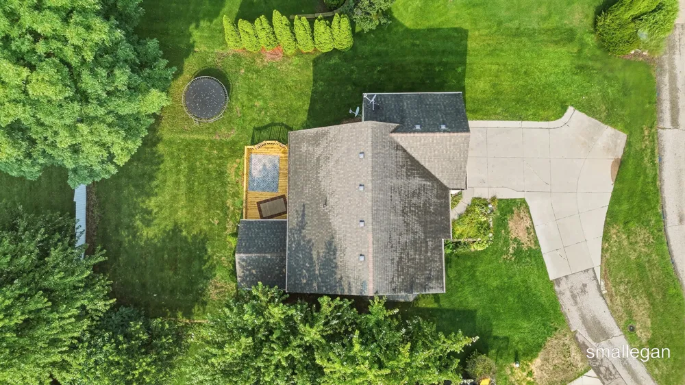 2959 Coppergrove Drive NE Grand Rapids Charter Township, MI 49525