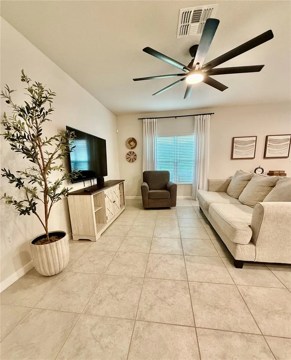 1562 LANDON LANE Haines City, FL 33844