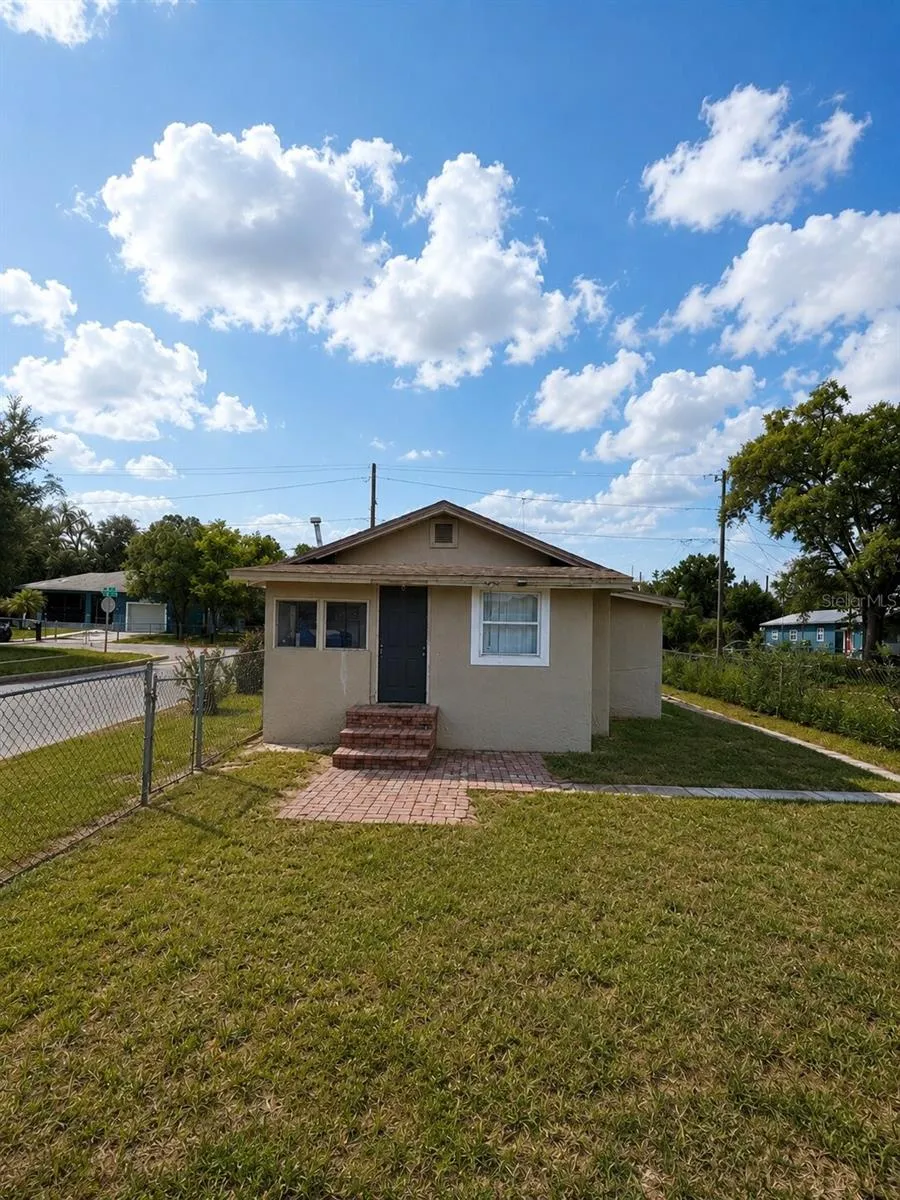 1239 AVENUE K Haines City, FL 33844