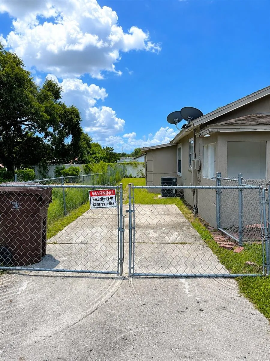 1239 AVENUE K Haines City, FL 33844