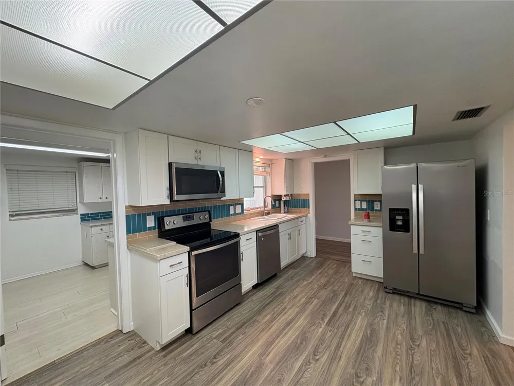 3276 BRUNSWICK LANE #705 Sarasota, FL 34239