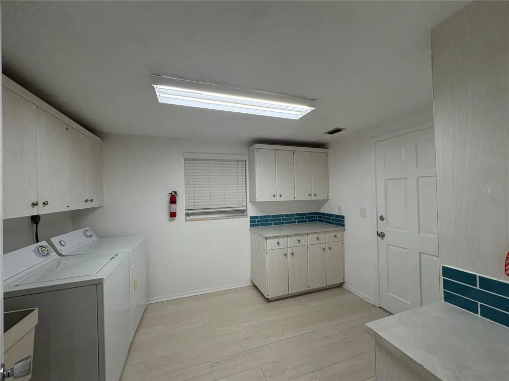 3276 BRUNSWICK LANE #705 Sarasota, FL 34239