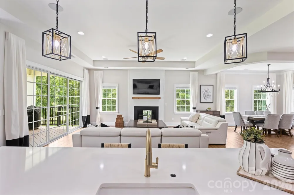 10542 Sweethaven Lane Harrisburg, NC 28075