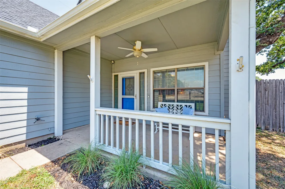 100 S Lakeview Drive Lake Dallas, TX 75065