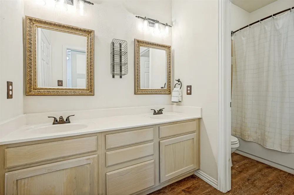 100 S Lakeview Drive Lake Dallas, TX 75065