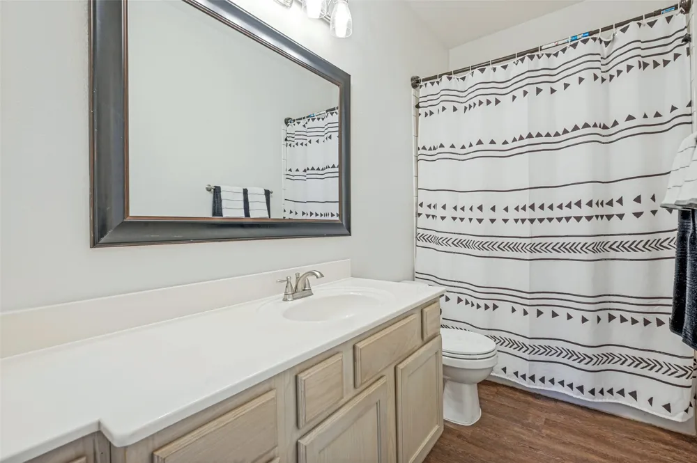 100 S Lakeview Drive Lake Dallas, TX 75065