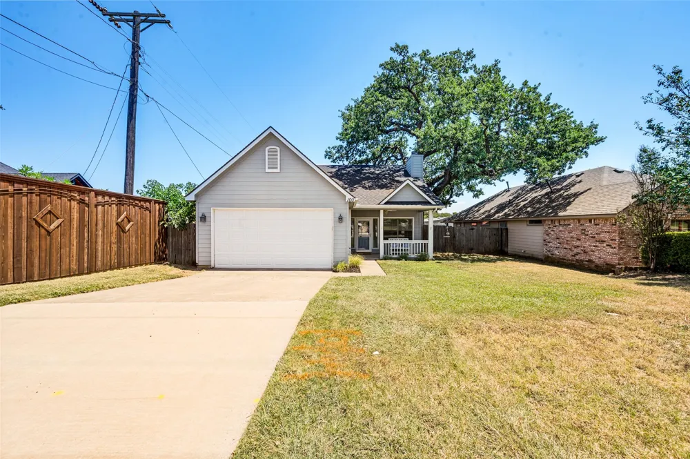 100 S Lakeview Drive Lake Dallas, TX 75065