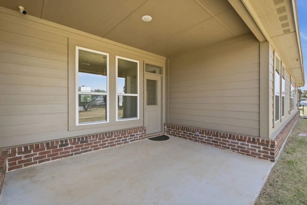 1009 Northern Oaks Court Springtown, TX 76082