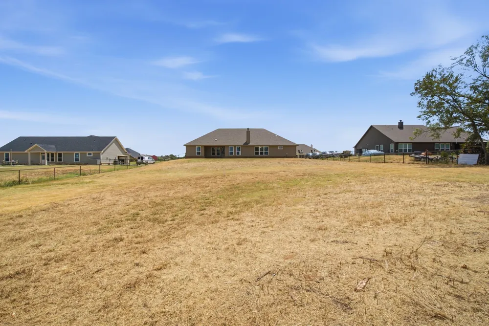 1009 Northern Oaks Court Springtown, TX 76082