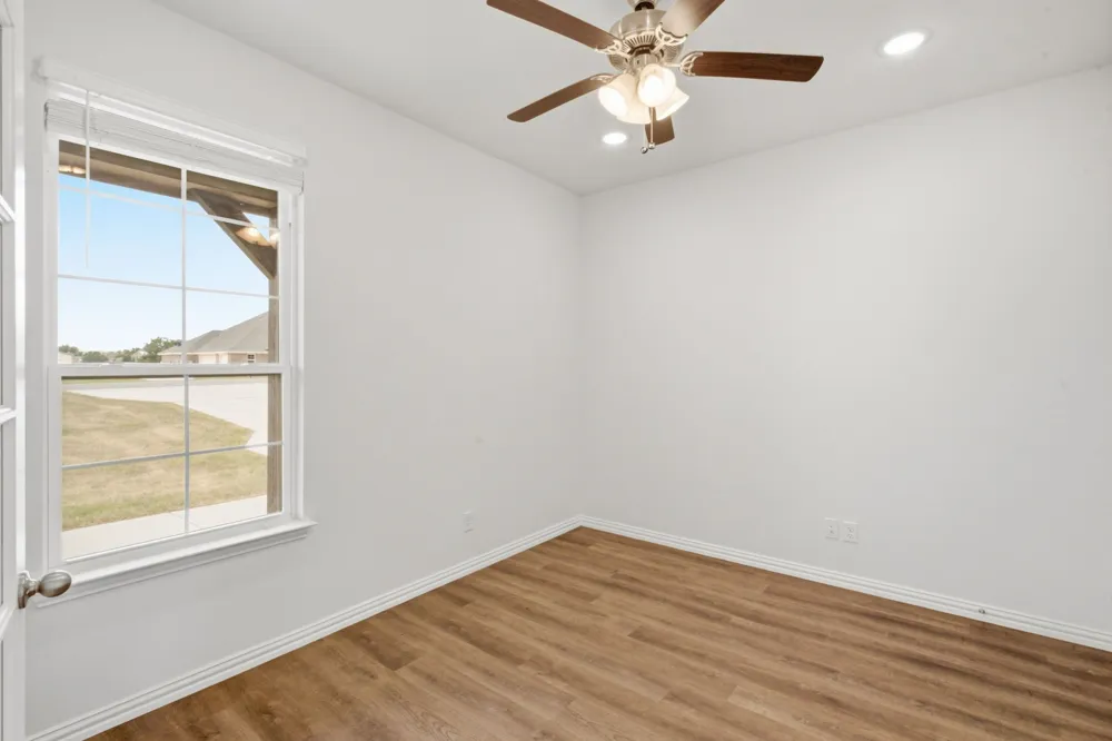 1009 Northern Oaks Court Springtown, TX 76082