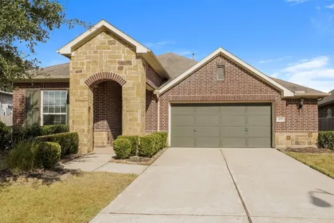415 Rocky Briar Court