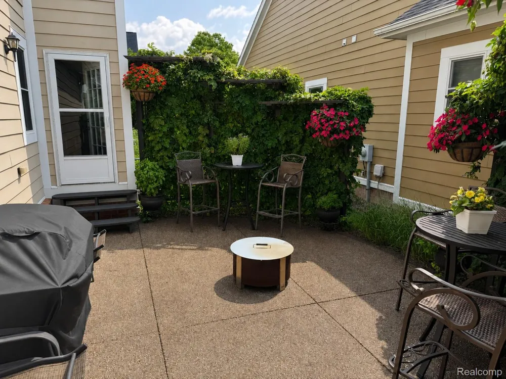 830 Constitution Street Canton Charter Township, MI 48188