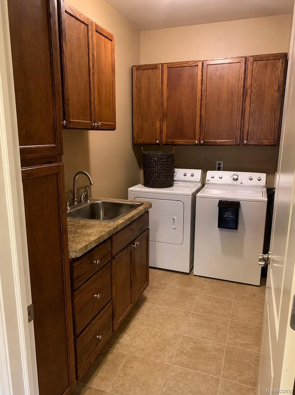 830 Constitution Street Canton Charter Township, MI 48188