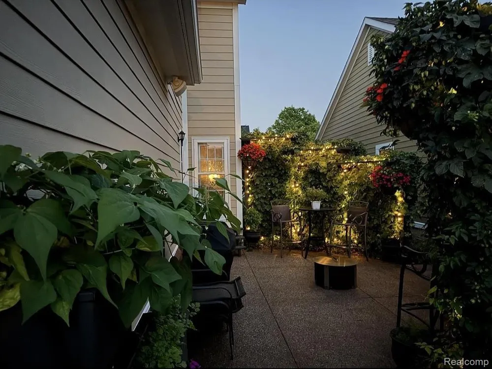 830 Constitution Street Canton Charter Township, MI 48188
