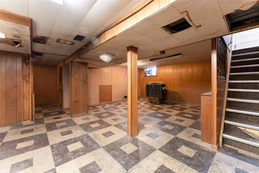 24433 Champaign Street Taylor City, MI 48180