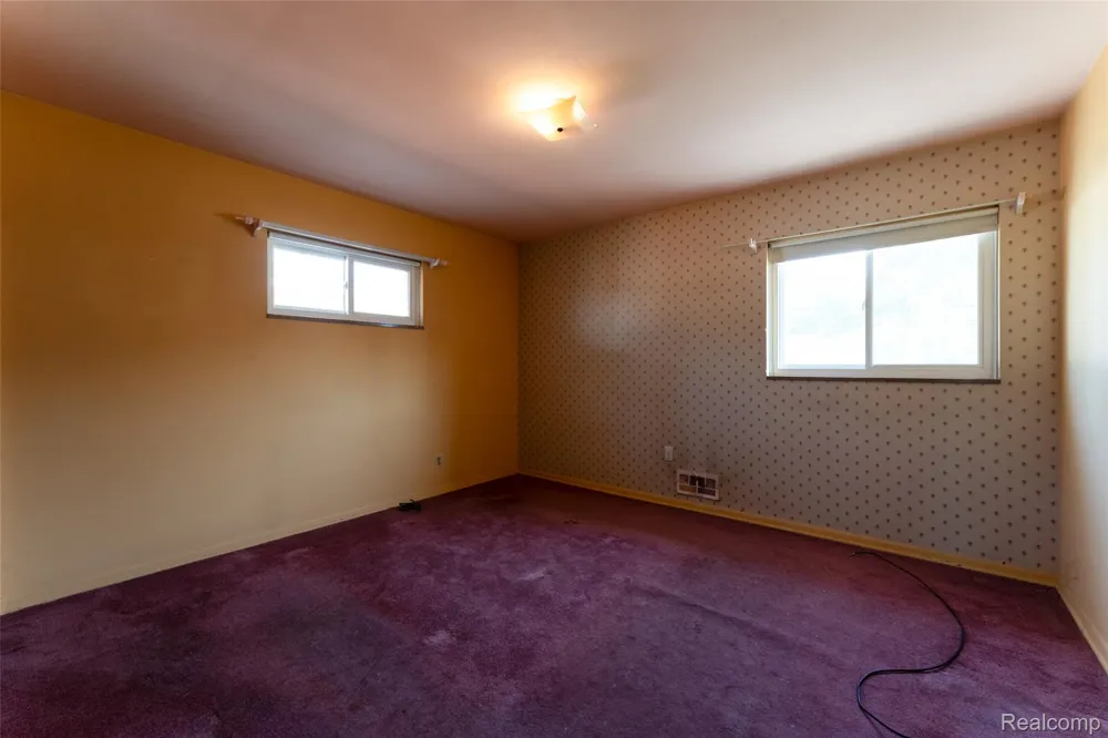 24433 Champaign Street Taylor City, MI 48180