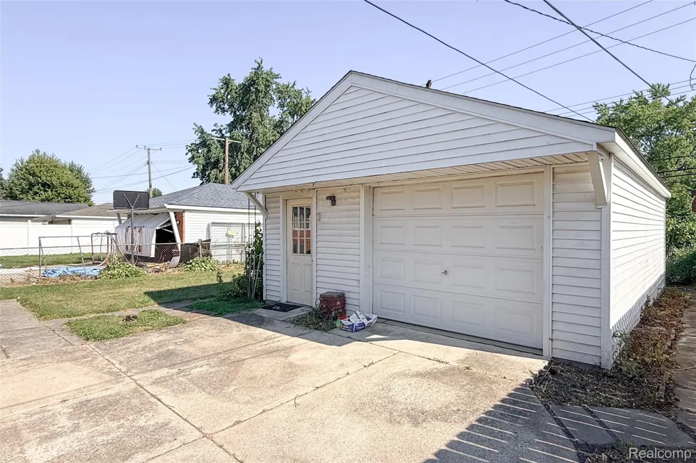 24433 Champaign Street Taylor City, MI 48180
