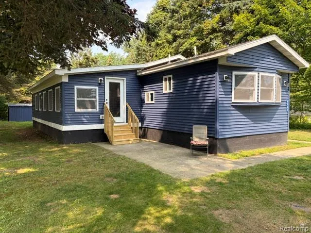 4043 Beacon Hill Drive Port Hope Village, MI 48468