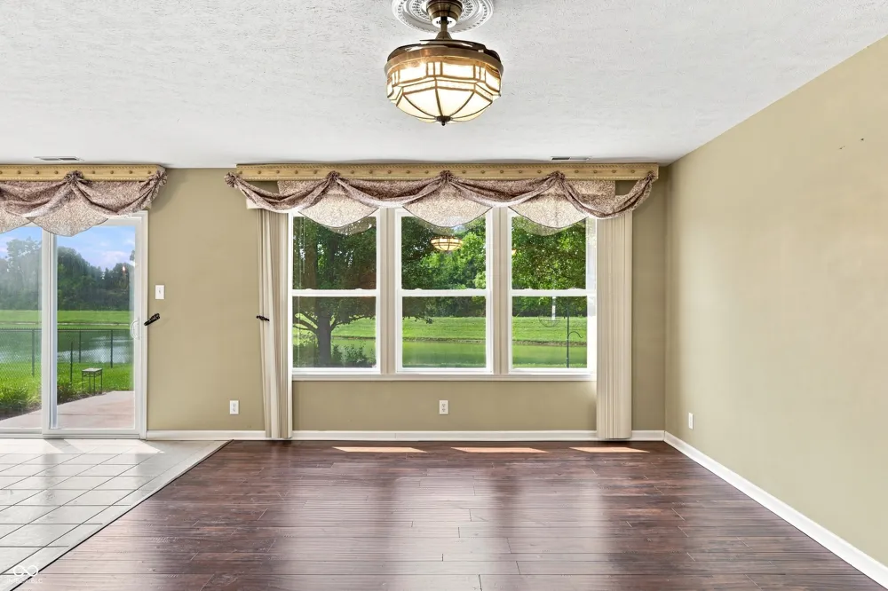 1707 Brookview Drive Brownsburg, IN 46112