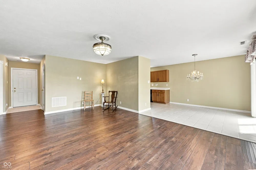 1707 Brookview Drive Brownsburg, IN 46112