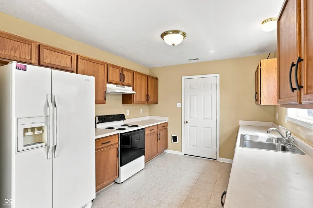 1707 Brookview Drive Brownsburg, IN 46112