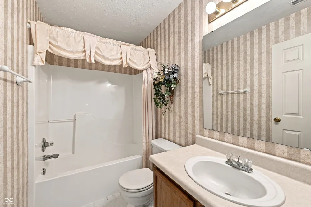 1707 Brookview Drive Brownsburg, IN 46112