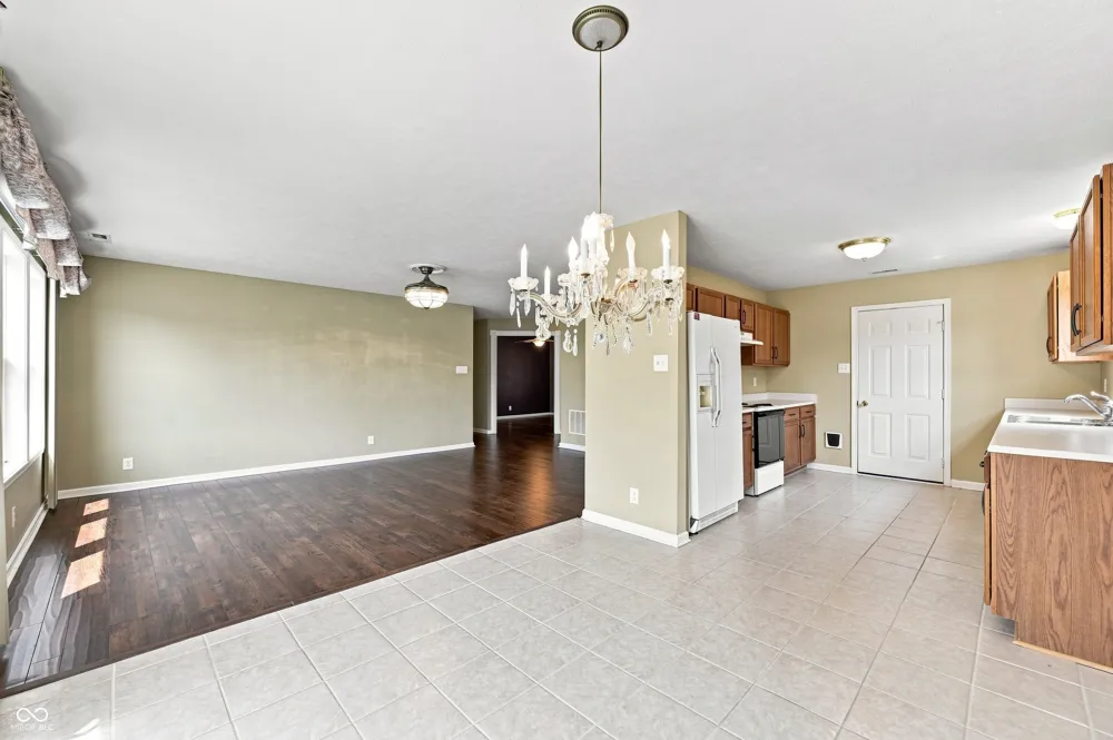 1707 Brookview Drive Brownsburg, IN 46112