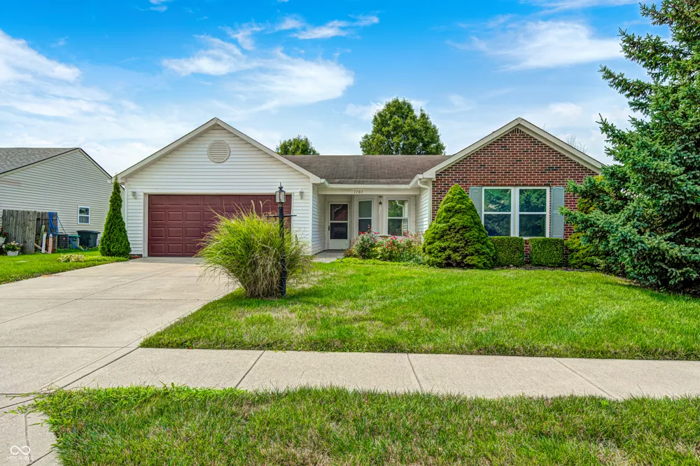 1707 Brookview Drive Brownsburg, IN 46112