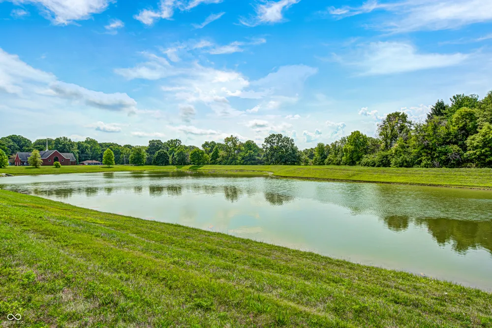 1707 Brookview Drive Brownsburg, IN 46112