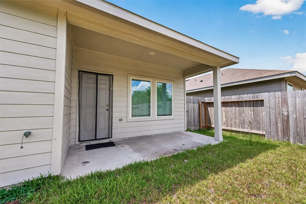 1726 Windstone Ridge Drive Houston, TX 77014