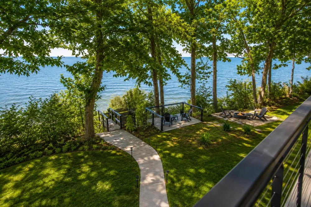 1722 Lake Michigan Drive Fennville, MI 49408