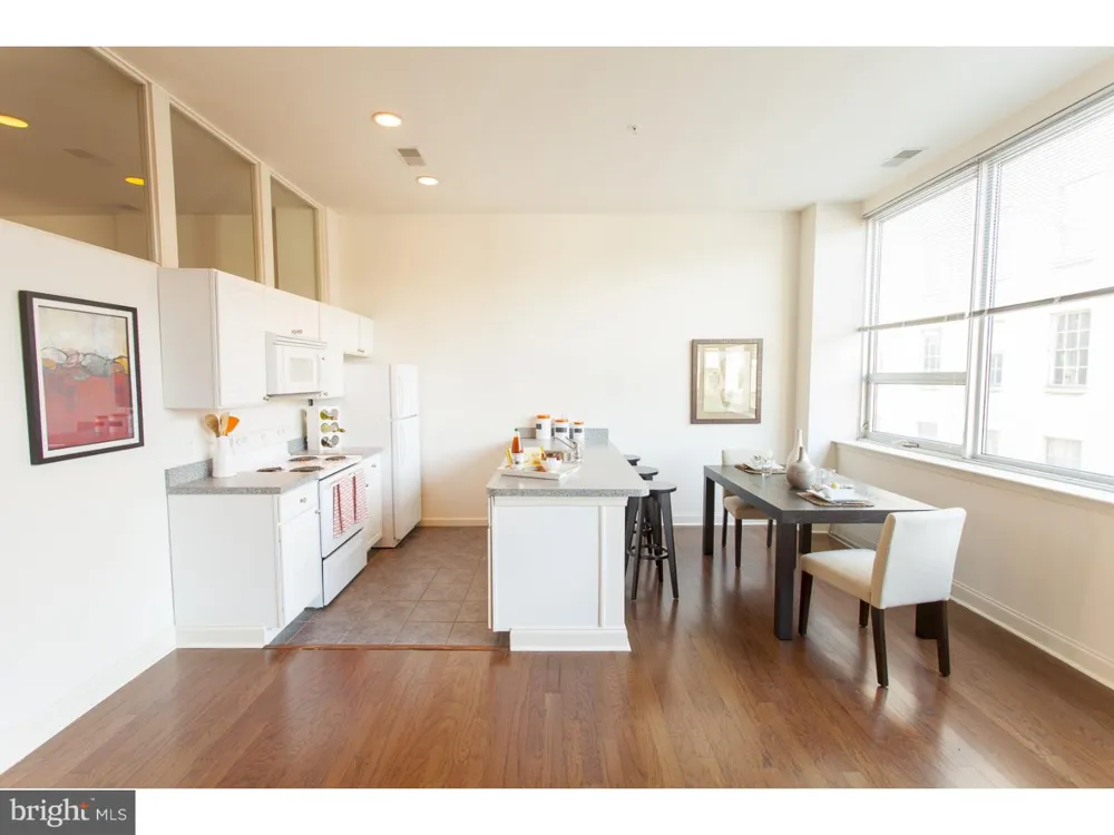 811 FILBERT STREET #309 Philadelphia, PA 19107