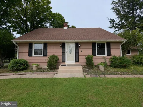 580 VILLAGE RD W