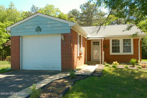8 Revere Court