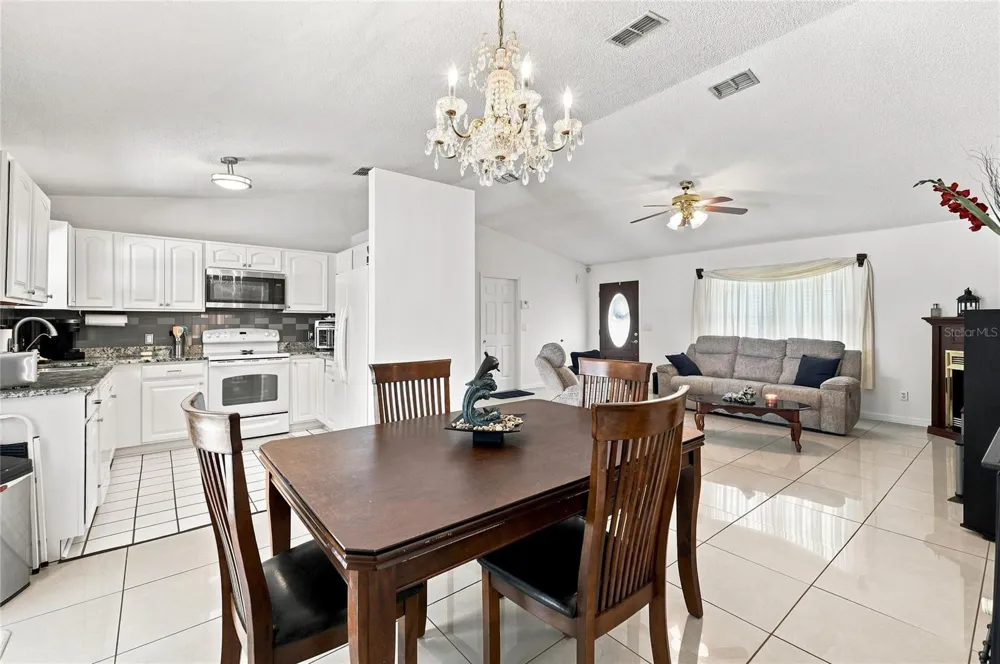 133 REBECCA DRIVE NE Winter Haven, FL 33881
