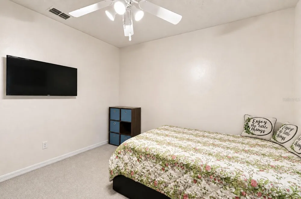 133 REBECCA DRIVE NE Winter Haven, FL 33881