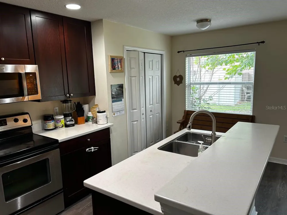 5085 KINGSCREST LANE Oviedo, FL 32765