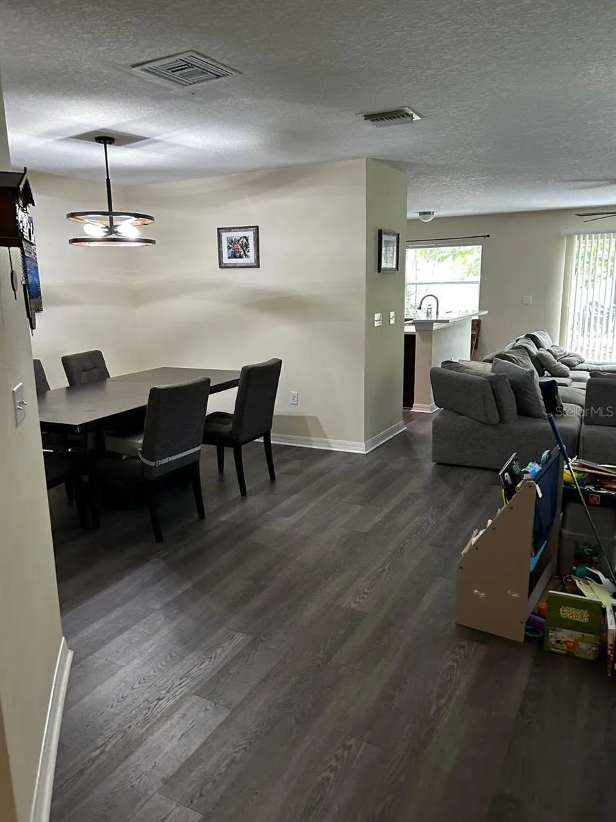 5085 KINGSCREST LANE Oviedo, FL 32765