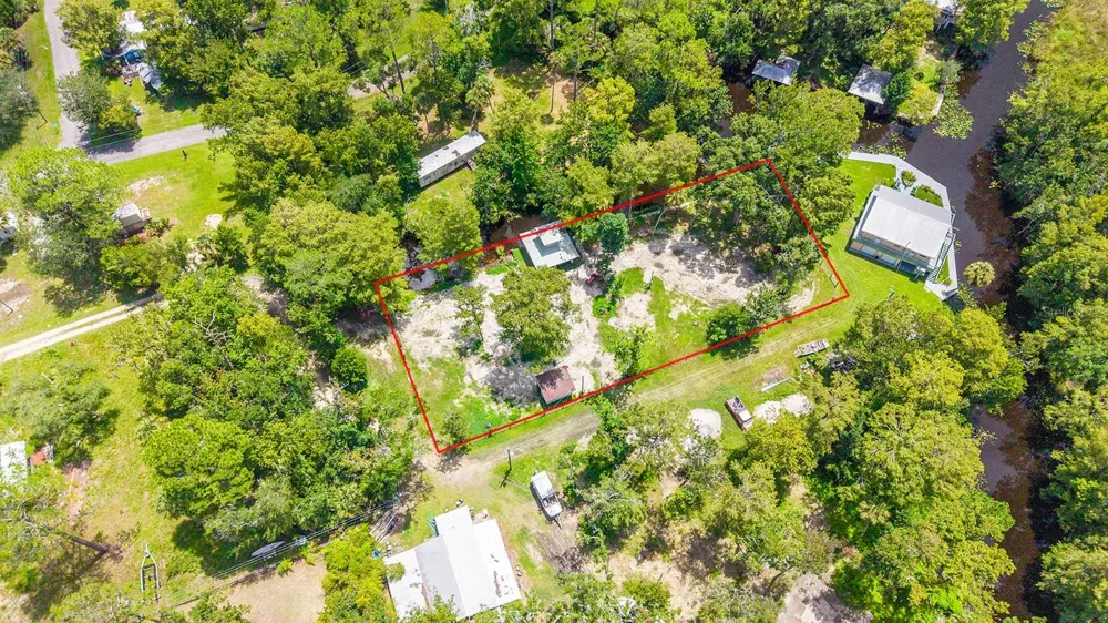 000 SE 376TH STREET Suwannee, FL 32692