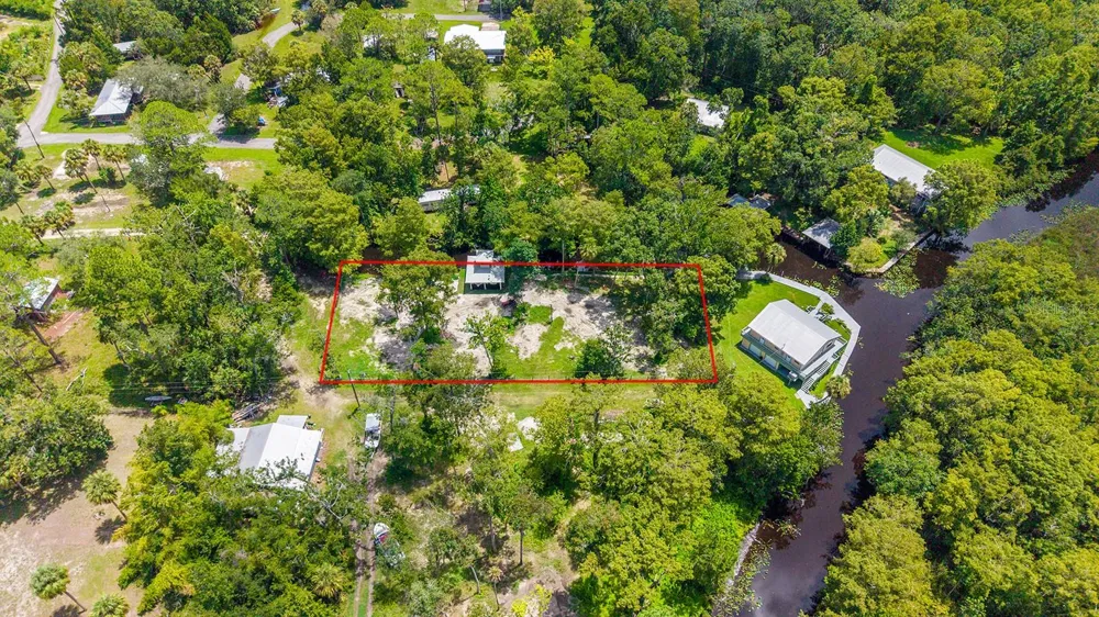 000 SE 376TH STREET Suwannee, FL 32692