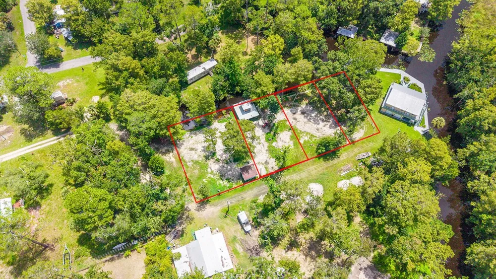 000 SE 376TH STREET Suwannee, FL 32692